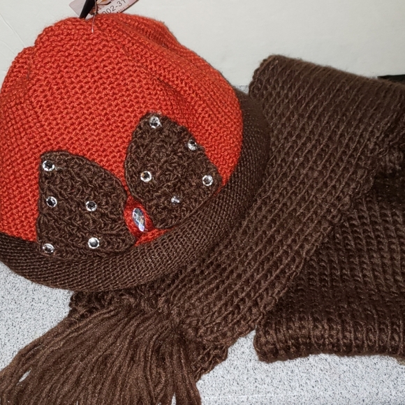 Other - Youth Beanie with scarf